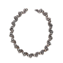 Load image into Gallery viewer, Silver Taxco Repeating Pattern Choker